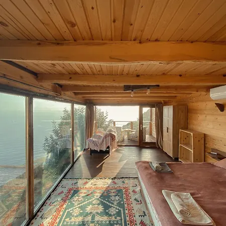11-11shambala Guest house *